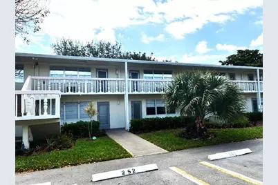 260 Newport P #260, Deerfield Beach, FL 33442 - Photo 1