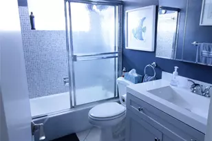 470 Paradise Isle Blvd, Hallandale Beach, FL 33009 - Photo 15