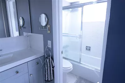 470 Paradise Isle Boulevard #301, Hallandale Beach, FL 33009 - Photo 13