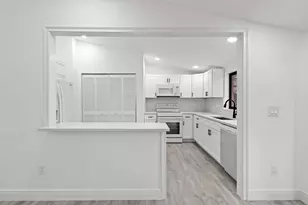 10045 SW 137th Ct, Miami, FL 33186 - Photo 17