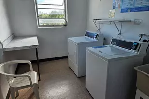 580 Egret Dr, Hallandale Beach, FL 33009 - Photo 23