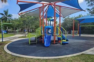 580 Egret Dr, Hallandale Beach, FL 33009 - Photo 37