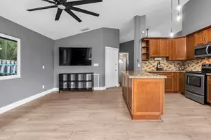 2822 NW 111th Ave, Sunrise, FL 33322 - Photo 13