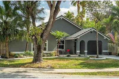 2822 NW 111th Avenue, Sunrise, FL 33322 - Photo 3