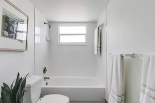 2555 NE 11th St, Fort Lauderdale, FL 33304 - Photo 17