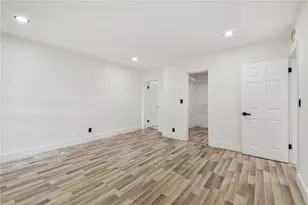 5704 S Travelers Palm, Tamarac, FL 33319 - Photo 7