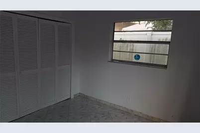 452 W Royal Palm Road, Boca Raton, FL 33432 - Photo 17