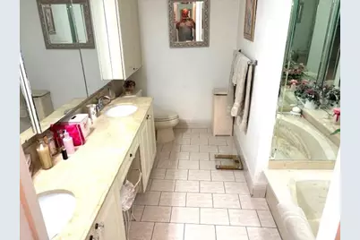 19816 Bobolink Drive, Hialeah, FL 33015 - Photo 17