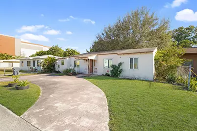 2126 Washington Street, Hollywood, FL 33020 - Photo 1