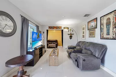 2126 Washington Street, Hollywood, FL 33020 - Photo 19