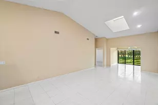 8151 Springlake Dr, Boca Raton, FL 33496 - Photo 5