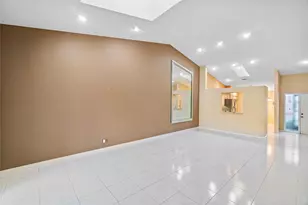 8151 Springlake Dr, Boca Raton, FL 33496 - Photo 7