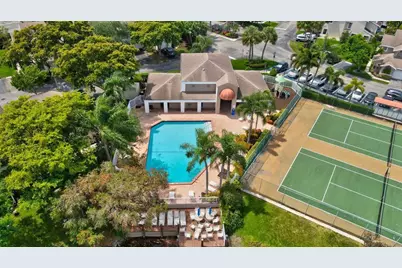 2253 W Discovery Circle #2253, Deerfield Beach, FL 33442 - Photo 3