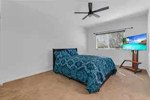 326 NE 47th Pl, Pompano Beach, FL 33064 - Photo 21