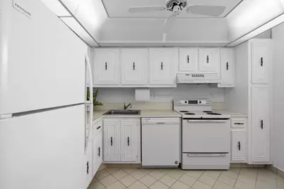 7080 Environ Boulevard #423, Lauderhill, FL 33319 - Photo 7
