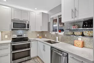 1510 NE 39th St, Oakland Park, FL 33334 - Photo 9