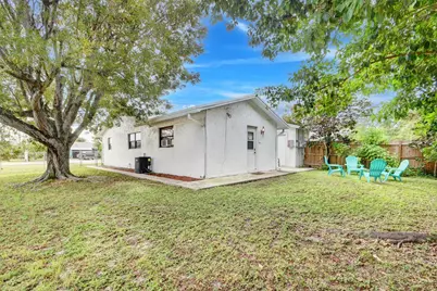 101 SW 10th Avenue, Boynton Beach, FL 33435 - Photo 9