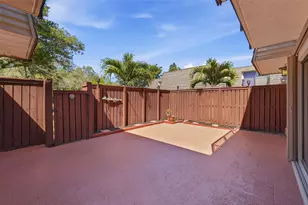 2734 SW 15th St, Deerfield Beach, FL 33442 - Photo 13
