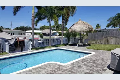 191 SE 9th Court, Pompano Beach, FL 33060 - Photo 1