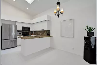 10108 NW 4th Street, Plantation, FL 33324 - Photo 9