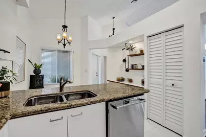 10108 NW 4th Street, Plantation, FL 33324 - Photo 15