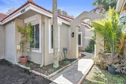 10108 NW 4th Street, Plantation, FL 33324 - Photo 3