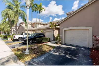 1928 Madeira Drive, Weston, FL 33327 - Photo 5