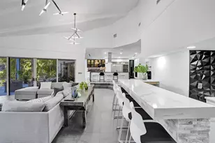 349 Jacaranda Dr, Plantation, FL 33324 - Photo 27