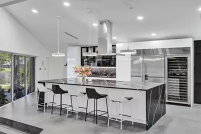 349 Jacaranda Drive, Plantation, FL 33324 - Photo 9