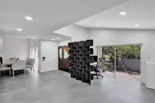 349 Jacaranda Dr, Plantation, FL 33324 - Photo 29