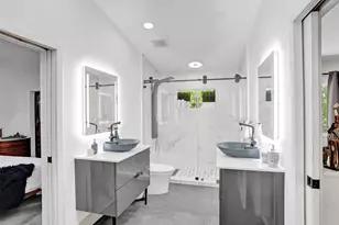 349 Jacaranda Dr, Plantation, FL 33324 - Photo 19