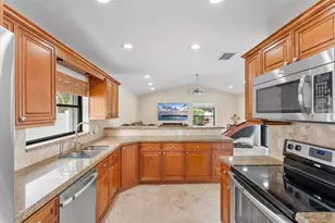 7207 NW 44th St, Coral Springs, FL 33065 - Photo 11