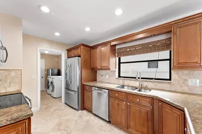 7207 NW 44 Street, Coral Springs, FL 33065 - Photo 9