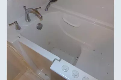 9563 Weldon Circle #D110, Tamarac, FL 33321 - Photo 15