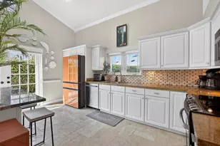 12 Wyndham Ln, Palm Beach Gardens, FL 33418 - Photo 9