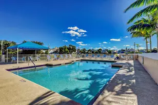 12 Wyndham Ln, Palm Beach Gardens, FL 33418 - Photo 25