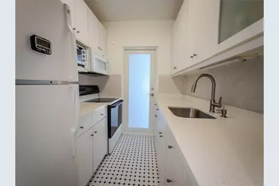 2430 NE 135th Street #302, North Miami, FL 33181 - Photo 3