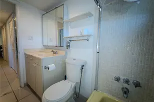 2430 NE 135th St, North Miami, FL 33181 - Photo 15