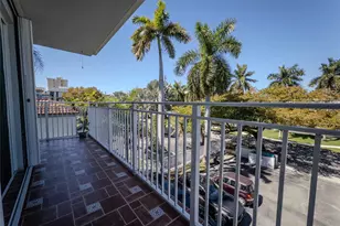 2430 NE 135th St, North Miami, FL 33181 - Photo 13