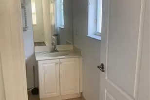 11159 NW 80th Ln, Doral, FL 33178 - Photo 17