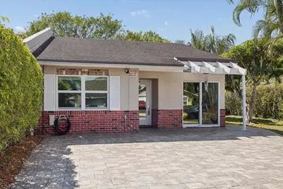 1070 NW 53rd Street, Lighthouse Point, FL 33064 - Photo 1