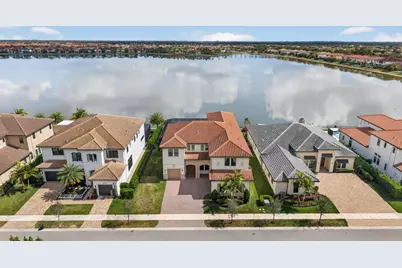 8550 W Parkland Bay Trail, Parkland, FL 33076 - Photo 3