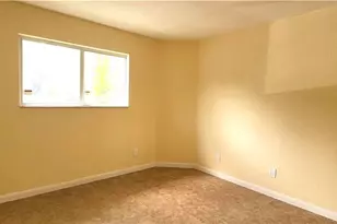 3433 NW 44th St, Lauderdale Lakes, FL 33309 - Photo 11