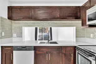 7175 Orange Dr, Davie, FL 33314 - Photo 7