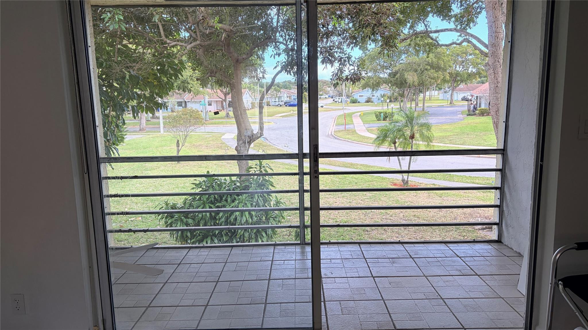 5515 N Lakewood Cir #122 main architectural view