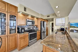 16425 Collins Ave, North Miami Beach, FL 33160 - Photo 17