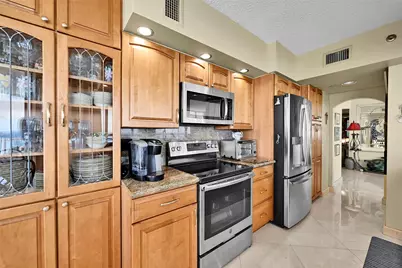 16425 Collins Avenue #2011, North Miami Beach, FL 33160 - Photo 21