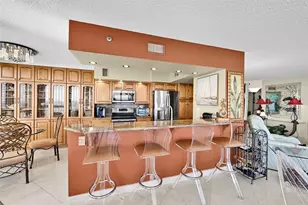 16425 Collins Ave, North Miami Beach, FL 33160 - Photo 19