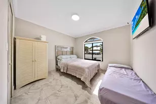 1170 SW 85th Ct, Miami, FL 33144 - Photo 11