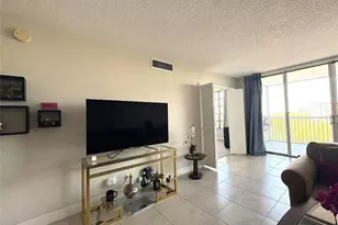 2940 N Course Dr, Pompano Beach, FL 33069 - Photo 13